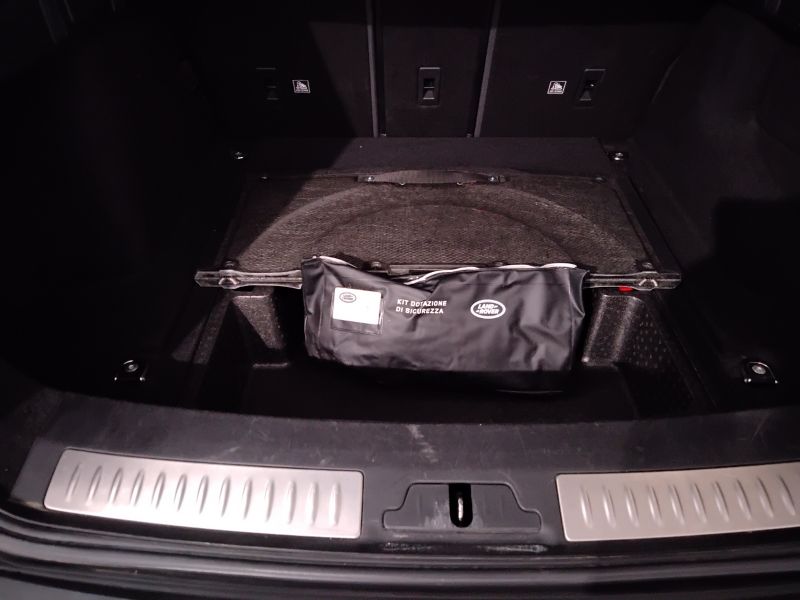 GuidiCar - LAND ROVER Range Rover Velar 2020 Range Rover Velar 2.0d i4 HSE 240cv auto my20 Usato